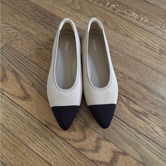 Vivaia Aria 5 Womens Size 9.5 Beige Black Classic Pointed-Toe Ballet Flats - Picture 3 of 10